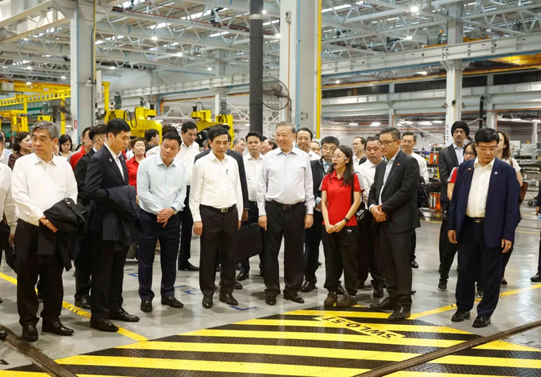 Tổng Bí thư, Chủ tịch nước Tô Lâm thăm các cơ sở công nghệ tại Singapore