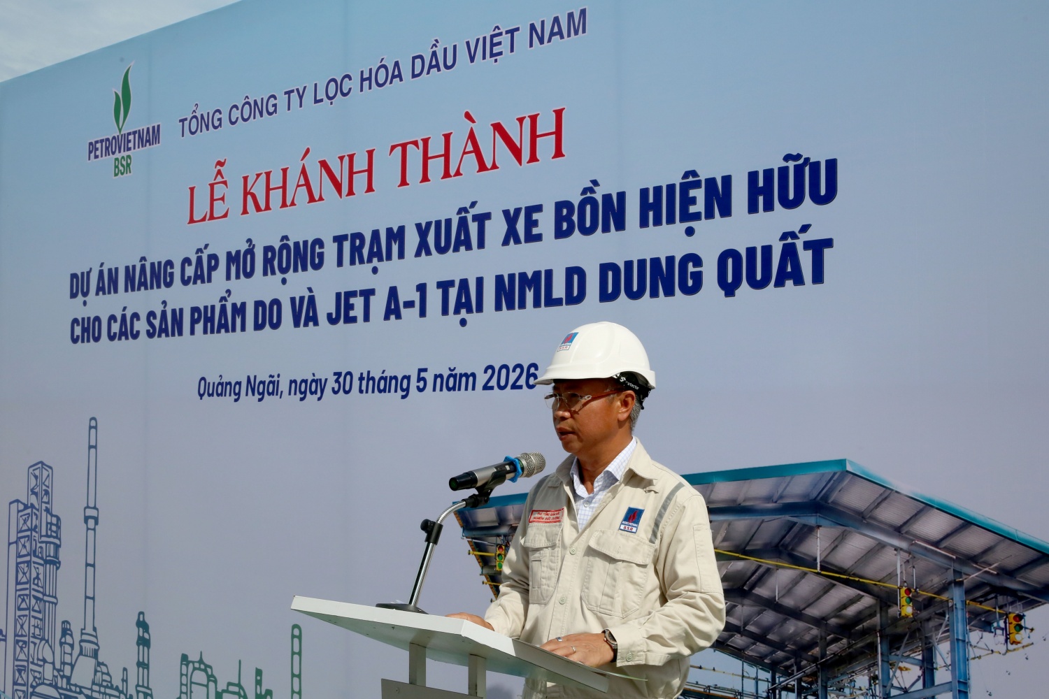NMLD Dung Quất tăng 45% năng lực xuất sản phẩm bằng đường bộ NMLD Dung Quất tăng 45% năng lực xuất sản phẩm bằng đường bộ