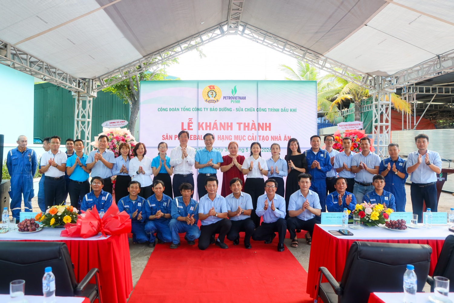 Đông đảo NLĐ đơn vị PMS hào hứng, bày tỏ niềm vui với các hạng mục công trình phúc lợi vừa được Công đoàn Petrovietnam hỗ trợ thực hiện. Đông đảo NLĐ đơn vị PMS hào hứng, bày tỏ niềm vui với các hạng mục công trình phúc lợi vừa được Công đoàn Petrovietnam hỗ trợ thực hiện.