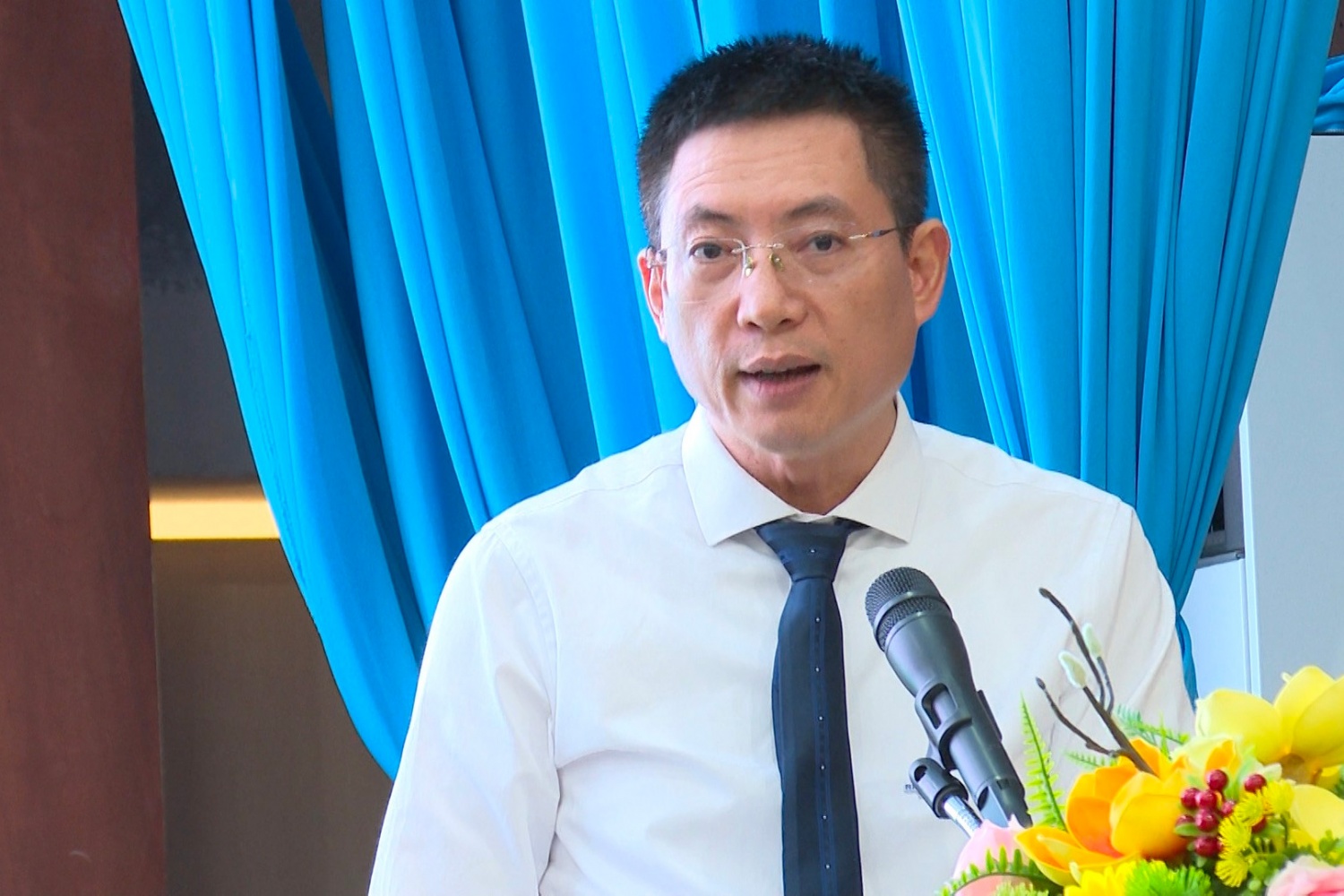 BSR tăng cường truyền thông an ninh, an toàn và bảo vệ môi trường đến người dân xã Vạn Tường BSR tăng cường truyền thông an ninh, an toàn và bảo vệ môi trường đến người dân xã Vạn Tường