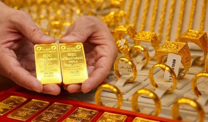 Giá vàng hôm nay 18/6: Lao dốc, mất mốc 4.300 USD/ounce