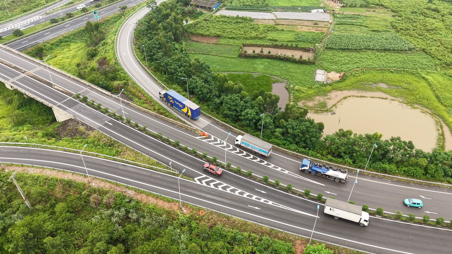“DNA công nghệ” của Bầu Hiển và logic phía sau siêu cảng Vietnam SuperPort™ “DNA công nghệ” của Bầu Hiển và logic phía sau siêu cảng Vietnam SuperPort™