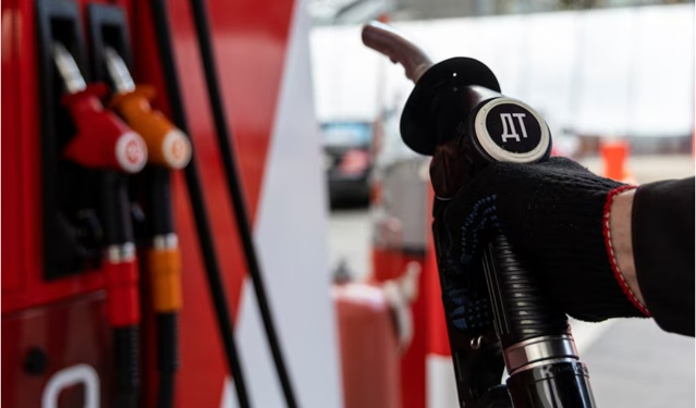 Sản lượng dầu diesel của Nga tiếp tục giảm mạnh