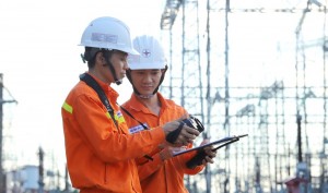 Vượt “phép thử” nắng nóng lịch sử, EVNNPT giữ vững huyết mạch truyền tải điện miền Bắc