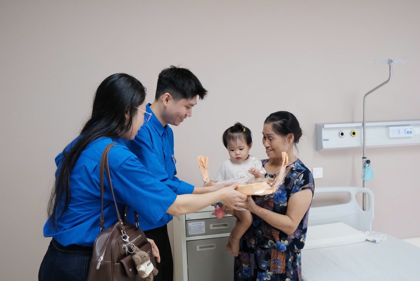 Đoàn Thanh niên PV Power lan tỏa yêu thương đến các bệnh nhi nhân Ngày Quốc tế Thiếu nhi