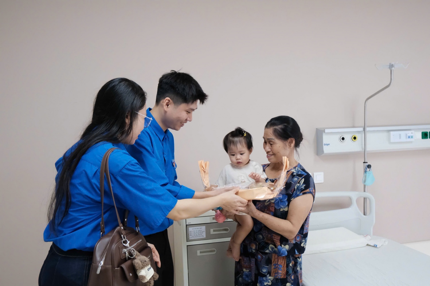 Đoàn Thanh niên PV Power lan tỏa yêu thương đến các bệnh nhi nhân Ngày Quốc tế Thiếu nhi Đoàn Thanh niên PV Power lan tỏa yêu thương đến các bệnh nhi nhân Ngày Quốc tế Thiếu nhi