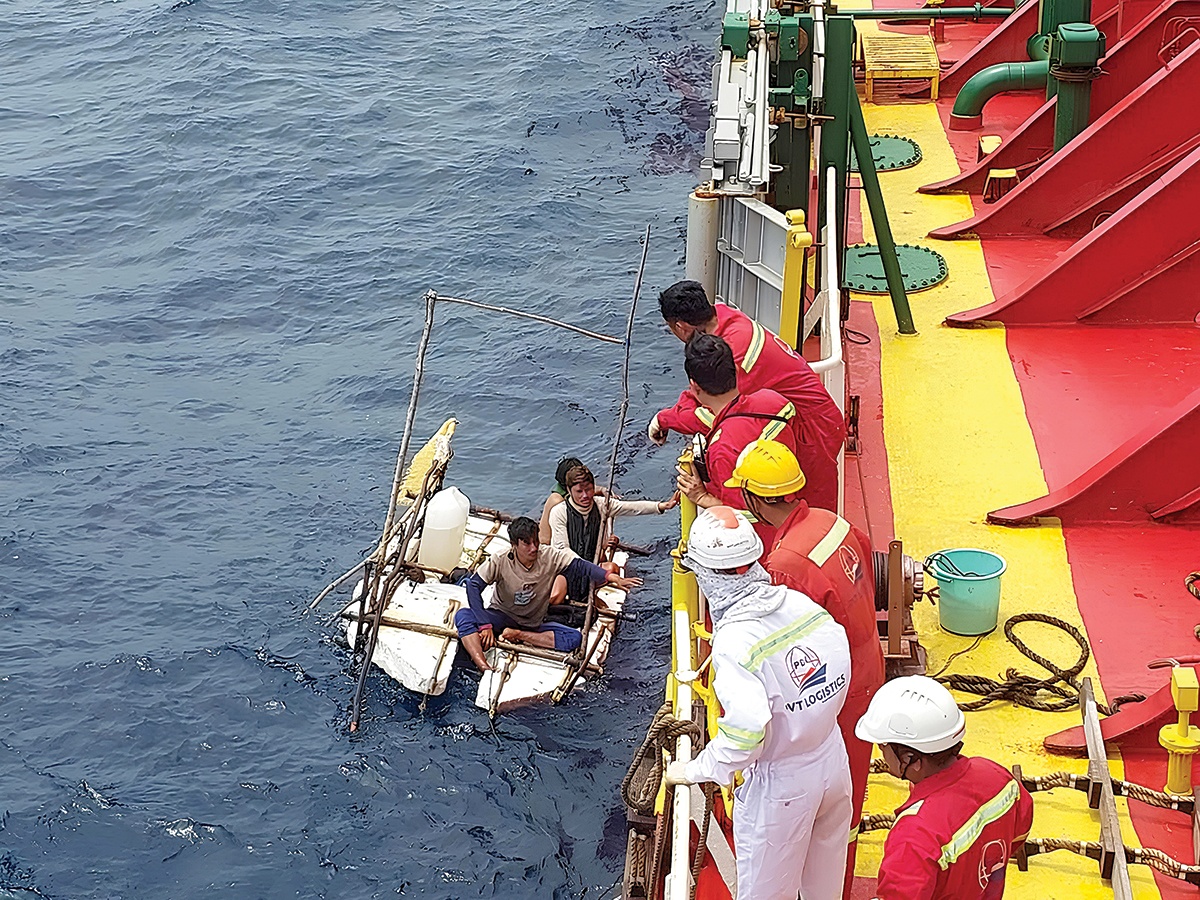Gìn giữ màu xanh của biển Gìn giữ màu xanh của biển