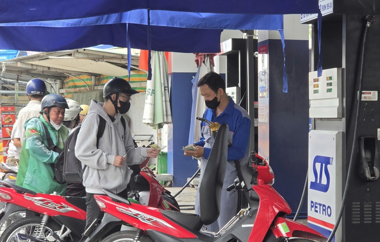 TP HCM đồng loạt bán xăng E10 từ ngày 1/6