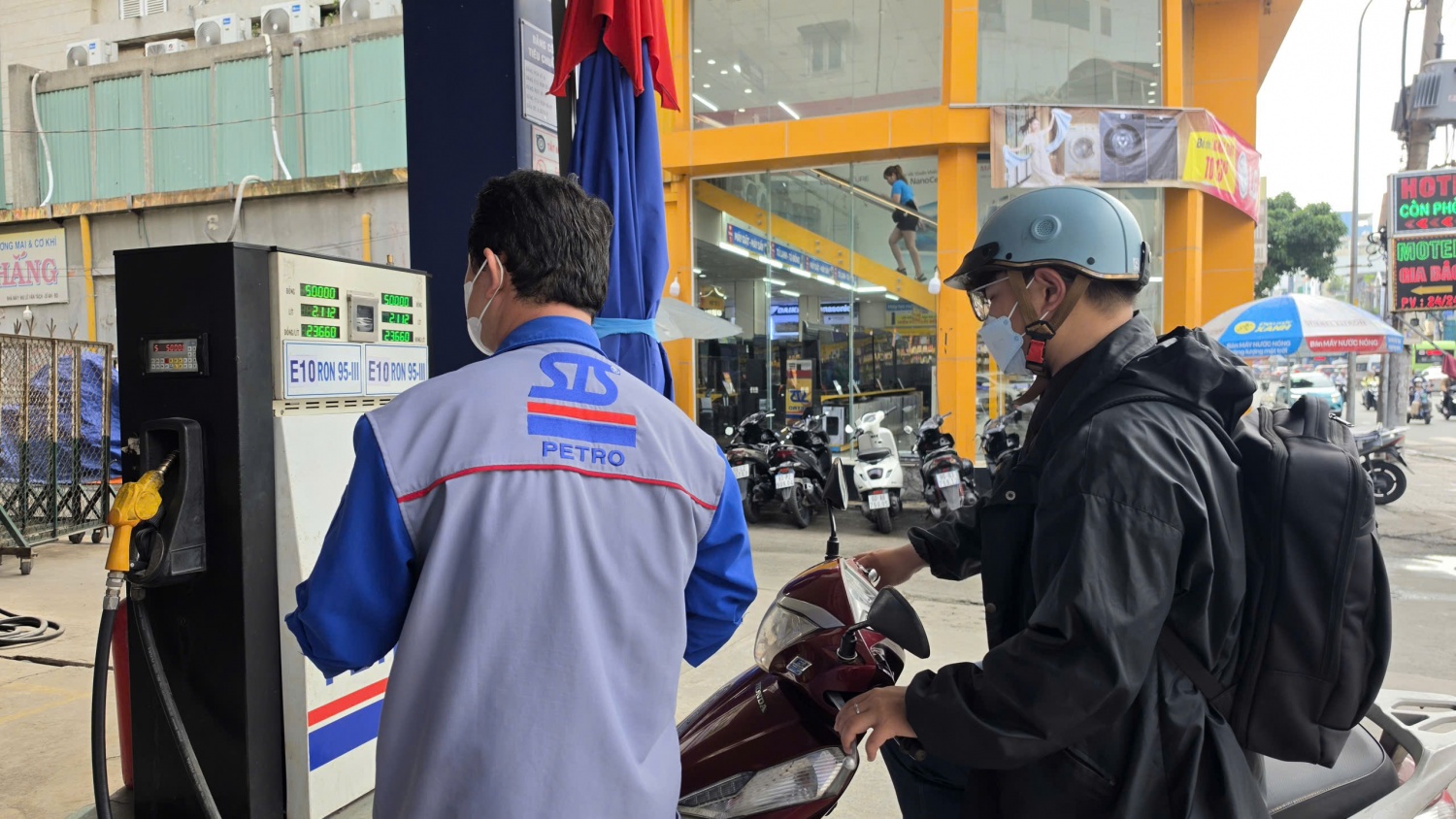 TP HCM đồng loạt bán xăng E10 từ ngày 1/6