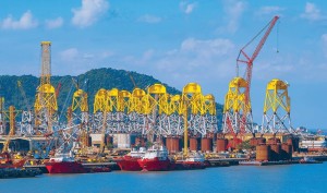 Chuyển dịch năng lượng: Tái cấu trúc từ dầu khí đến chuỗi giá trị năng lượng