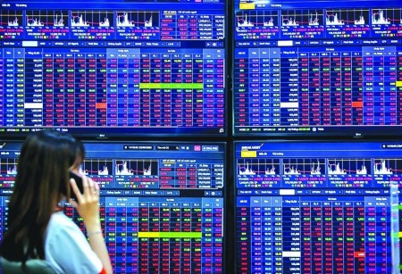 Nhận định thị trường chứng khoán ngày 3/6: Chờ đợi VN Index test ngưỡng hỗ trợ