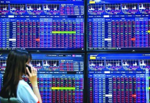 Nhận định thị trường chứng khoán ngày 3/6: Chờ đợi VN Index test ngưỡng hỗ trợ