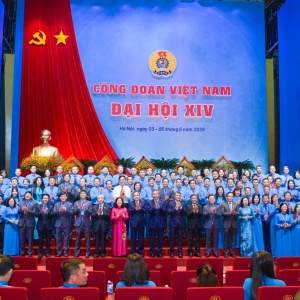 Xây dựng Công đoàn Việt Nam vững mạnh, lấy người lao động làm trung tâm