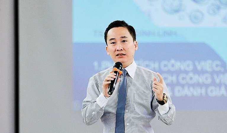 TS Châu Đình Linh: TP HCM cần “hệ sinh thái” tài chính
cho các dự án lớn