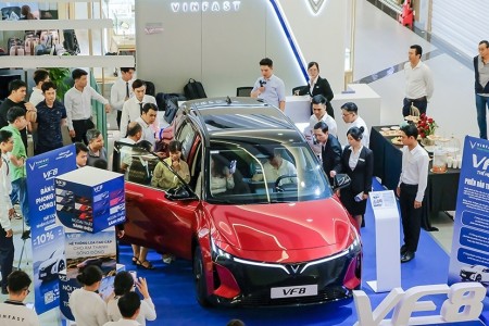 VinFast VF 8 thế hệ mới lập kỷ lục mở bán với 12.728 đơn đặt hàng chỉ sau 8 ngày