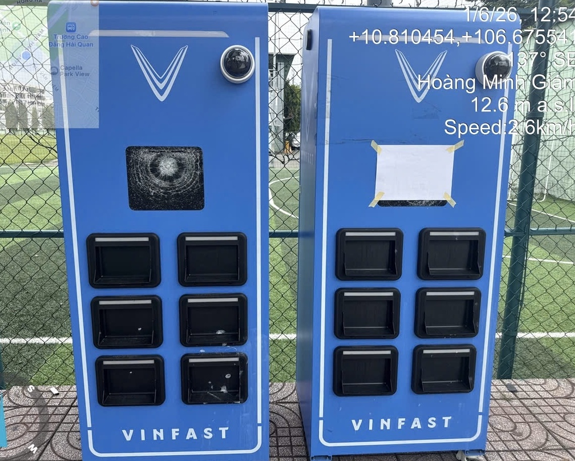 Đập một tủ pin và cách ta ứng xử với doanh nghiệp lớn