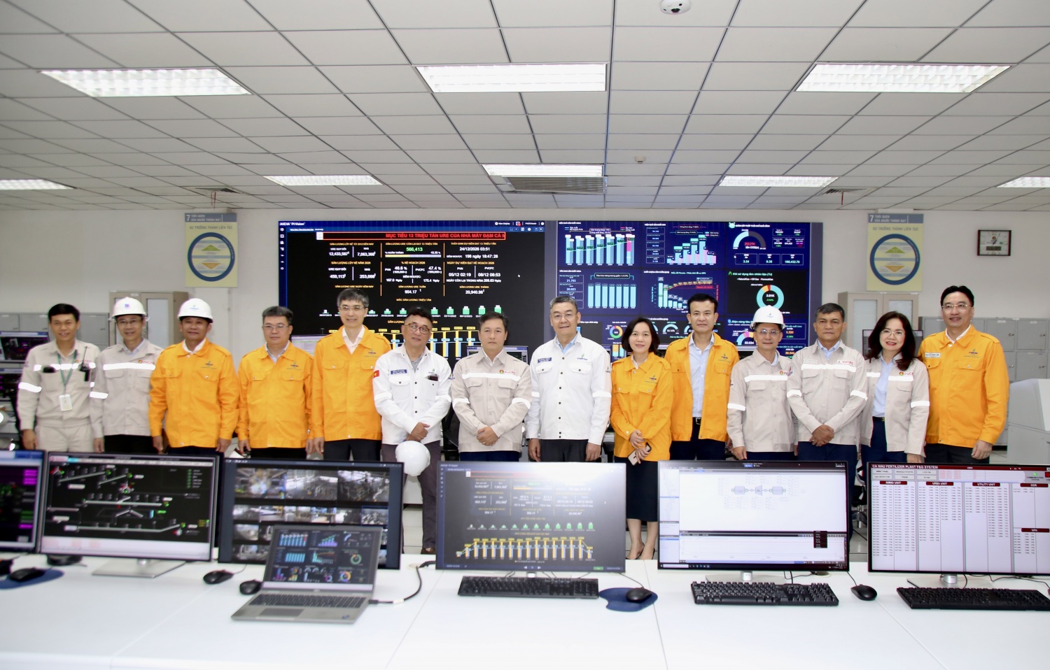 Tổng Giám đốc Petrovietnam Lê Mạnh Cường: Tối ưu hóa chuỗi Khí - Điện - Đạm Cà Mau trên tinh thần Tổng Giám đốc Petrovietnam Lê Mạnh Cường rà soát tổng thể chuỗi Khí - Điện - Đạm Cà Mau