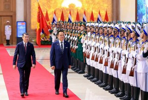 Thủ tướng Thái Lan bắt đầu thăm chính thức Việt Nam