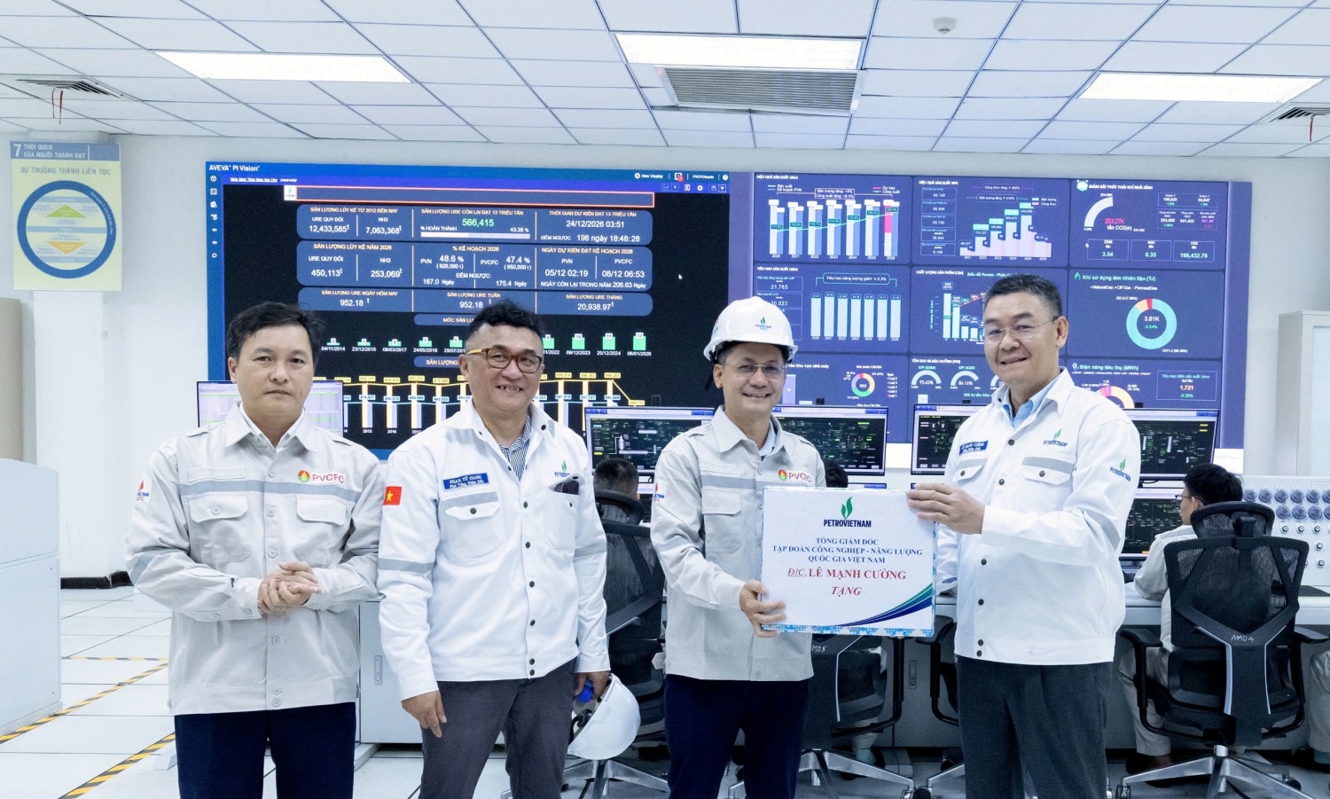 Thúc đẩy các giải pháp bảo đảm nguồn khí dài hạn cho Cụm Khí - Điện - Đạm Cà Mau Thúc đẩy các giải pháp bảo đảm nguồn khí dài hạn cho Cụm Khí - Điện - Đạm Cà Mau