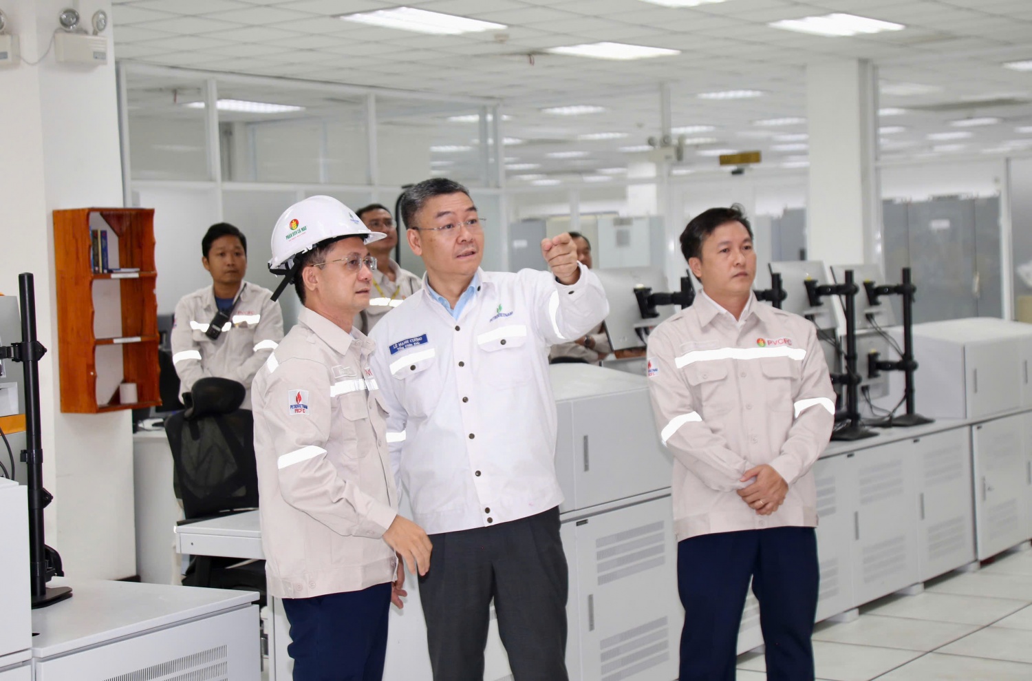 Tổng giám đốc Petrovietnam thúc đẩy các giải pháp bảo đảm nguồn khí dài hạn cho Cụm Khí - Điện - Đạm Cà Mau Thúc đẩy các giải pháp bảo đảm nguồn khí dài hạn cho Cụm Khí - Điện - Đạm Cà Mau