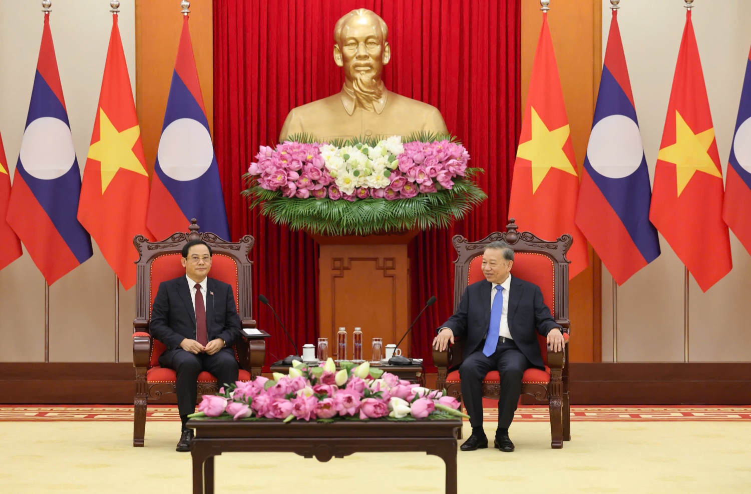 Tổng Bí thư, Chủ tịch nước Tô Lâm tiếp Thủ tướng Lào