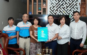 [VIDEO] “Những món quà từ Đại hội” thắp sáng niềm tin cho người lao động mắc bệnh hiểm nghèo tại Hải Phòng và Ninh Bình