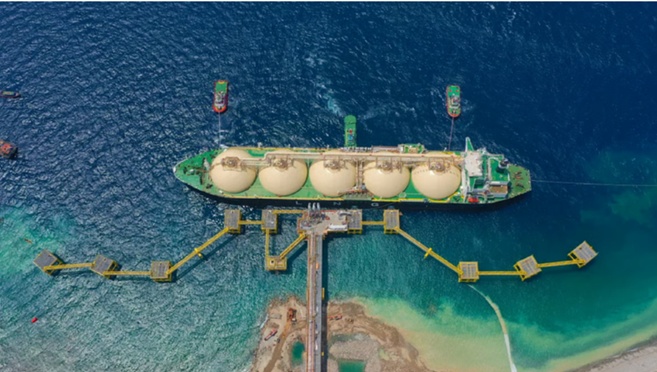 Căng thẳng tại eo biển Hormuz đẩy giá khí đốt châu Âu tăng vọt
