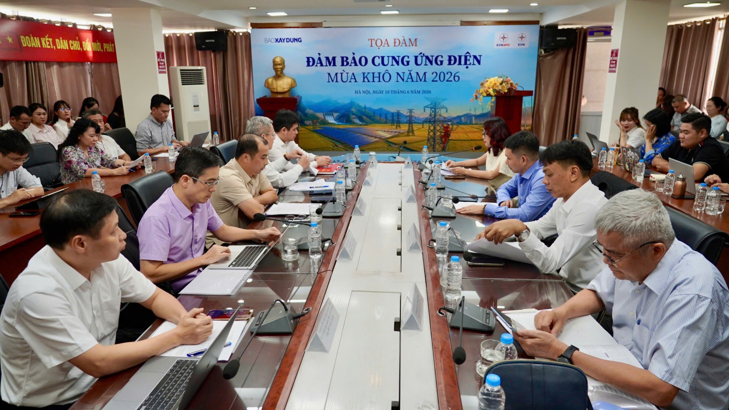 Mỗi năm miền Bắc cần thêm một nhà máy Thủy điện Hòa Bình để đáp ứng tăng trưởng phụ tải