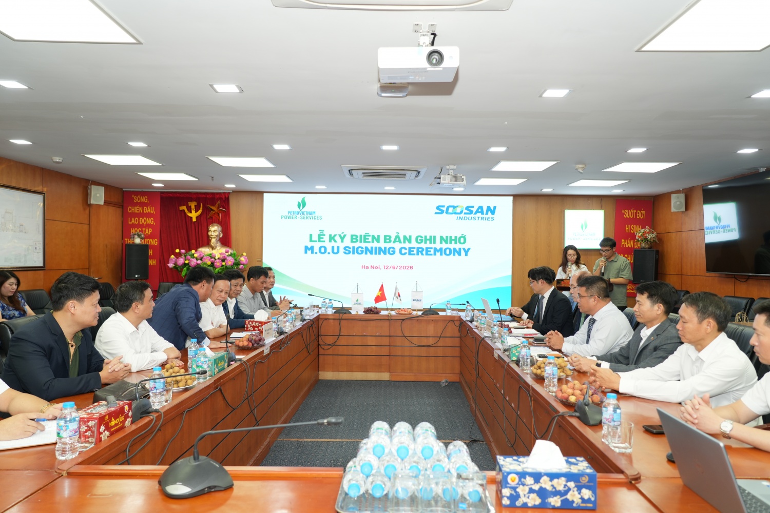 Toàn cảnh buổi lễ ký kết giữa PVPS và SOOSAN Toàn cảnh buổi lễ ký kết giữa PVPS và SOOSAN