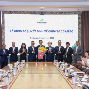 [VIDEO] Petrovietnam công bố và trao quyết định Phó Bí thư Đảng ủy và Phó Tổng Giám đốc Tập đoàn