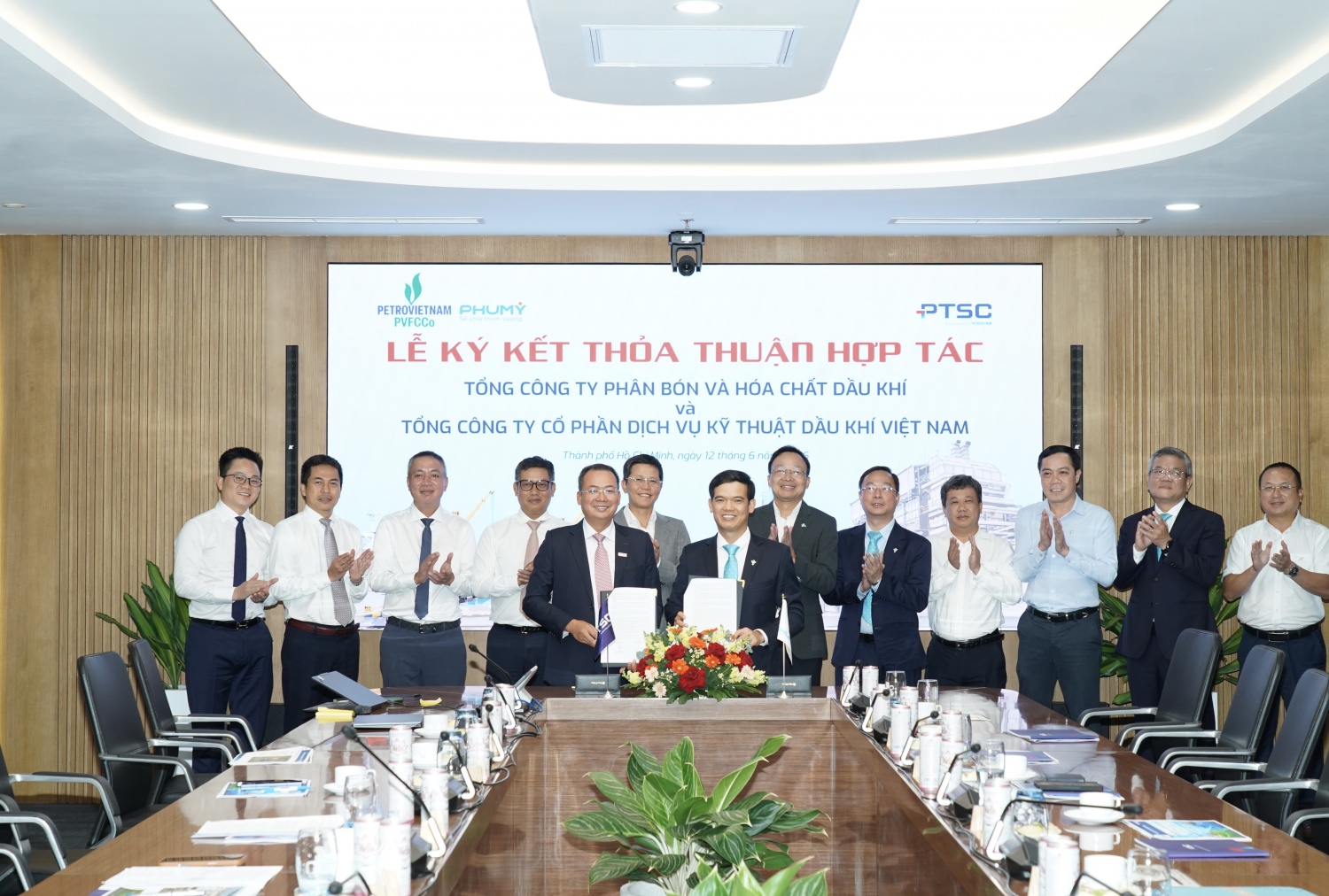 PVFCCo và PTSC ký kết Thỏa thuận Hợp tác Chiến lược, tăng cường liên kết trong hệ sinh thái Petrovietnam PVFCCo và PTSC tăng cường liên kết trong hệ sinh thái Petrovietnam