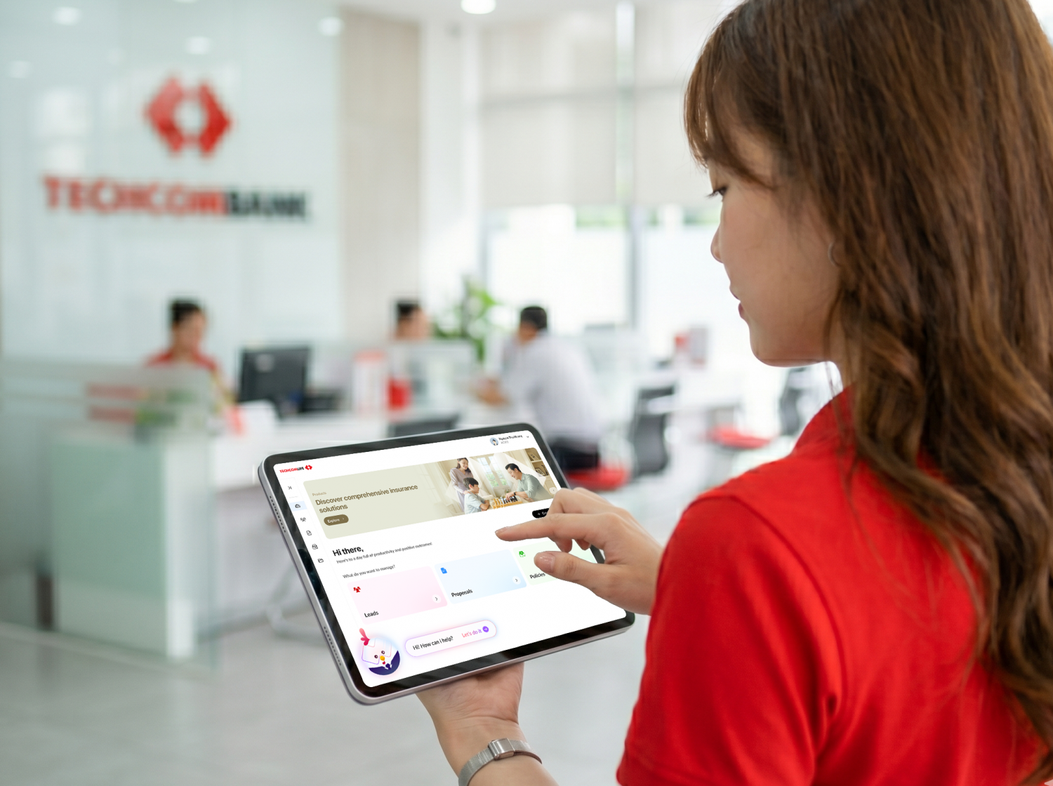 Techcom Life giữ vững vị trí số 1 bancassurance, lọt Top 5 doanh thu phí bảo hiểm mới