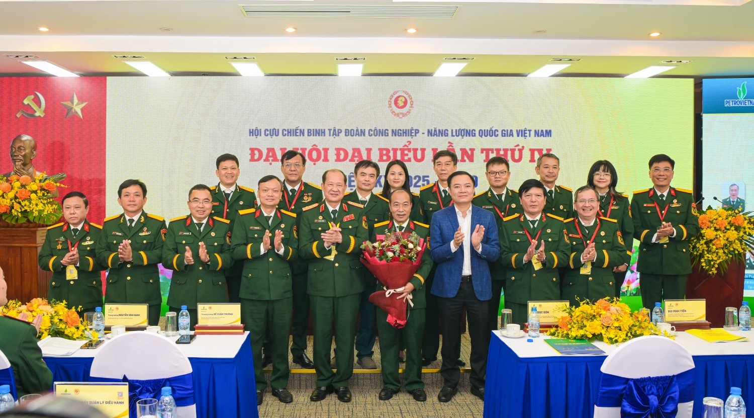 Đoàn đại biểu Hội CCB Petrovietnam tham dự Đại hội Đại biểu Toàn quốc Hội CCB Việt Nam lần thứ VIII Đoàn đại biểu Hội CCB Petrovietnam tham dự Đại hội Đại biểu Toàn quốc Hội CCB Việt Nam lần thứ VIII