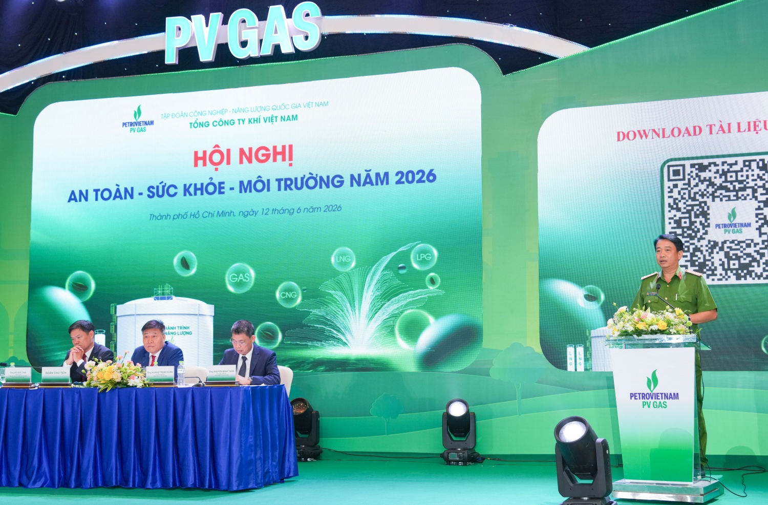 Đại tá Nguyễn Thanh Điệp – Phó Cục trưởng Cục Cảnh sát PCCC&CNCH đánh giá cao những kết quả của PV GAS trong công tác an toàn Đại tá Nguyễn Thanh Điệp – Phó Cục trưởng Cục Cảnh sát PCCC&CNCH đánh giá cao những kết quả của PV GAS trong công tác an toàn