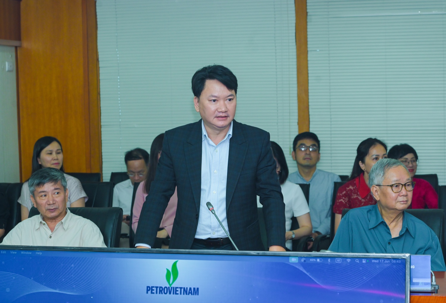 Lãnh đạo Petrovietnam chúc mừng các cơ quan báo chí nhân kỷ niệm 101 năm Ngày Báo chí Cách mạng Việt Nam Lãnh đạo Petrovietnam chúc mừng các cơ quan báo chí nhân kỷ niệm 101 năm Ngày Báo chí Cách mạng Việt Nam