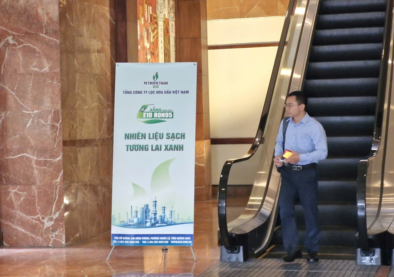 Xăng E10 vận hành ổn định sau nửa tháng triển khai: Bước khởi đầu tích cực cho lộ trình chuyển đổi xanh Xăng E10 vận hành ổn định sau nửa tháng triển khai: Bước khởi đầu tích cực cho lộ trình chuyển đổi xanh