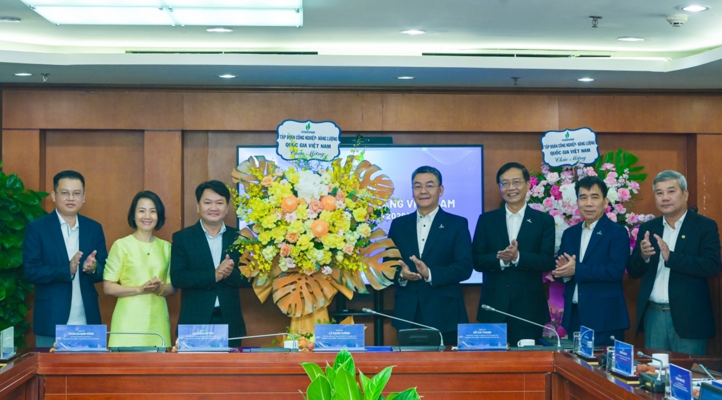 [VIDEO] Lãnh đạo Petrovietnam chúc mừng đội ngũ người làm báo ngành công nghiệp - năng lượng
