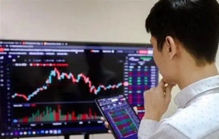 Nhận định thị trường chứng khoán ngày 19/6: Thận trọng quan sát, chưa nên vội giải ngân