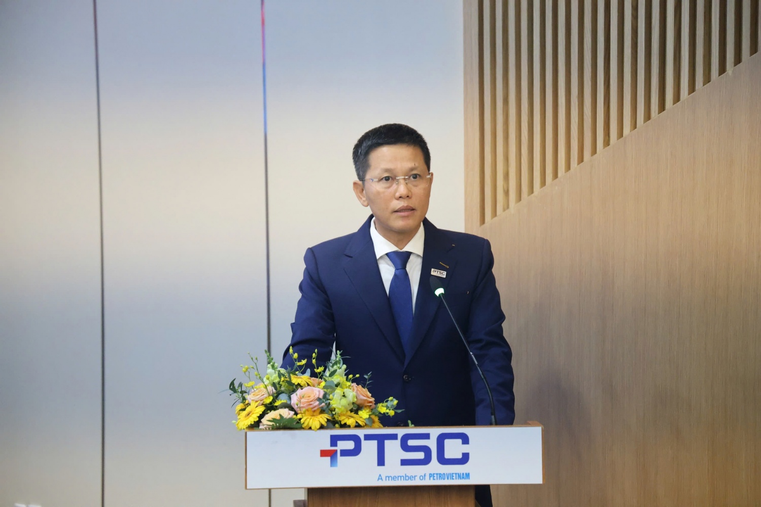 PTSC đặt mục tiêu doanh thu hợp nhất 33.000 tỷ đồng, tăng tốc đầu tư cho chu kỳ phát triển mới PTSC đặt mục tiêu doanh thu hợp nhất 33.000 tỷ đồng, tăng tốc đầu tư cho chu kỳ phát triển mới
