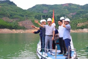 Khảo sát đầu tư dự án điện mặt trời tại hồ Thủy điện Đakđrinh