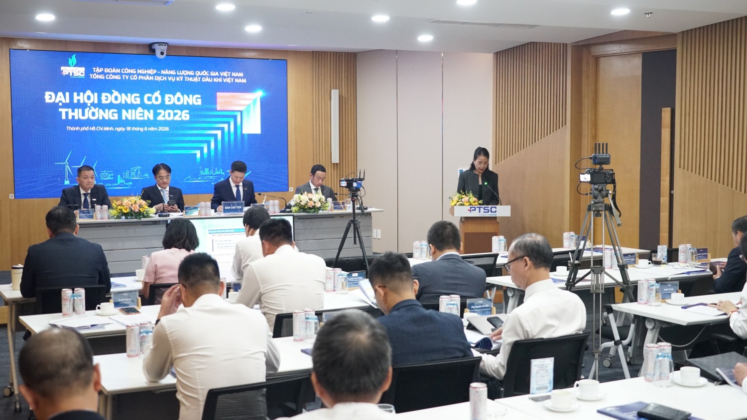 PTSC đặt mục tiêu doanh thu hợp nhất 33.000 tỷ đồng, tăng tốc đầu tư cho chu kỳ phát triển mới PTSC đặt mục tiêu doanh thu hợp nhất 33.000 tỷ đồng, tăng tốc đầu tư cho chu kỳ phát triển mới