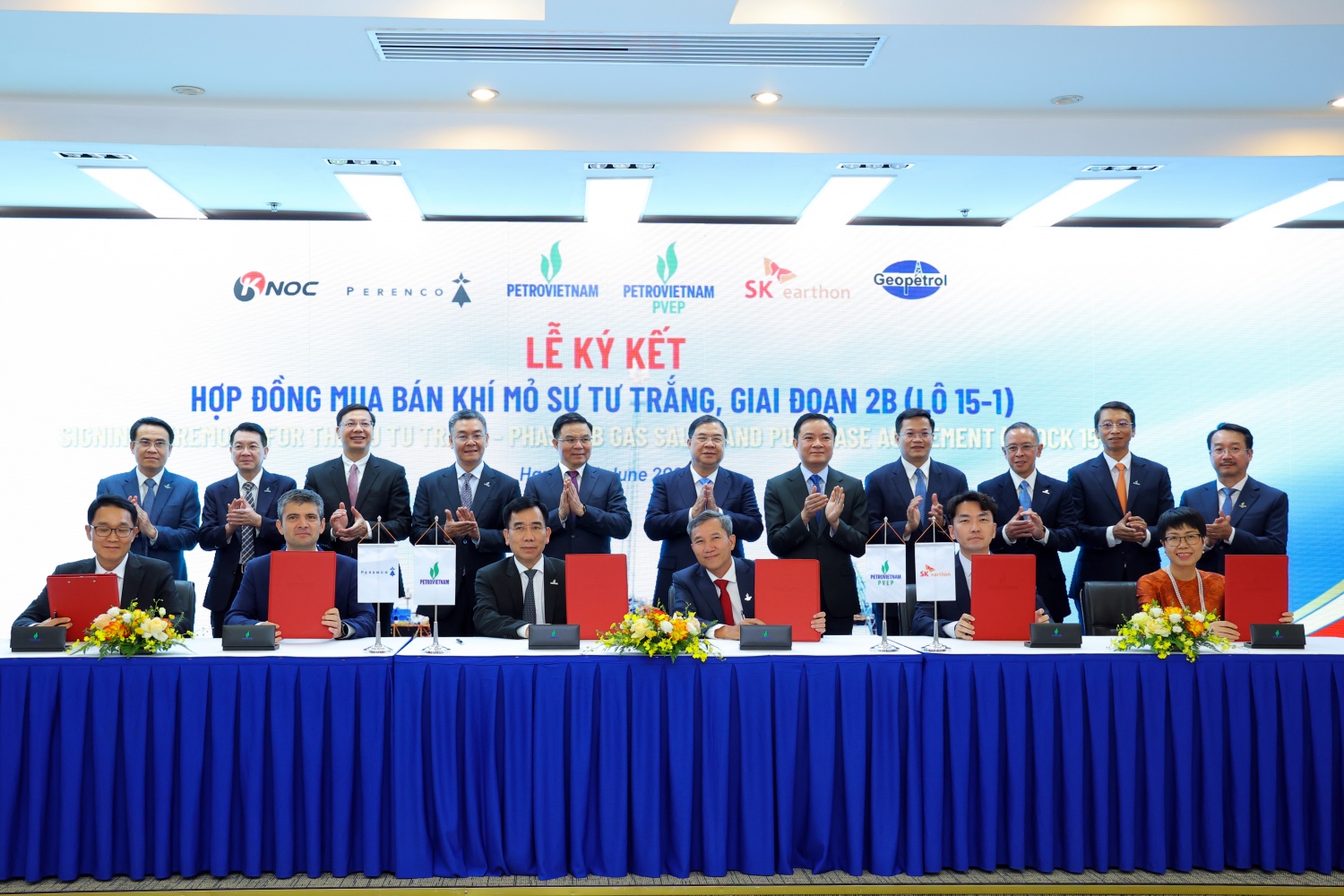Petrovietnam ký kết các hợp đồng quan trọng, tạo động lực mới cho thăm dò khai thác dầu khí