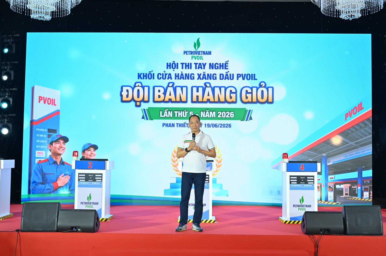 Cao Hoài Dương - Phó Tổng Giám đốc Petrovietnam nhấn mạnh giá trị lớn nhất của Hội thi không nằm ở thứ hạng hay giải thưởng mà ở tinh thần vượt lên chính mình của mỗi thí sinh Cao Hoài Dương - Phó Tổng Giám đốc Petrovietnam nhấn mạnh giá trị lớn nhất của Hội thi không nằm ở thứ hạng hay giải thưởng mà ở tinh thần vượt lên chính mình của mỗi thí sinh