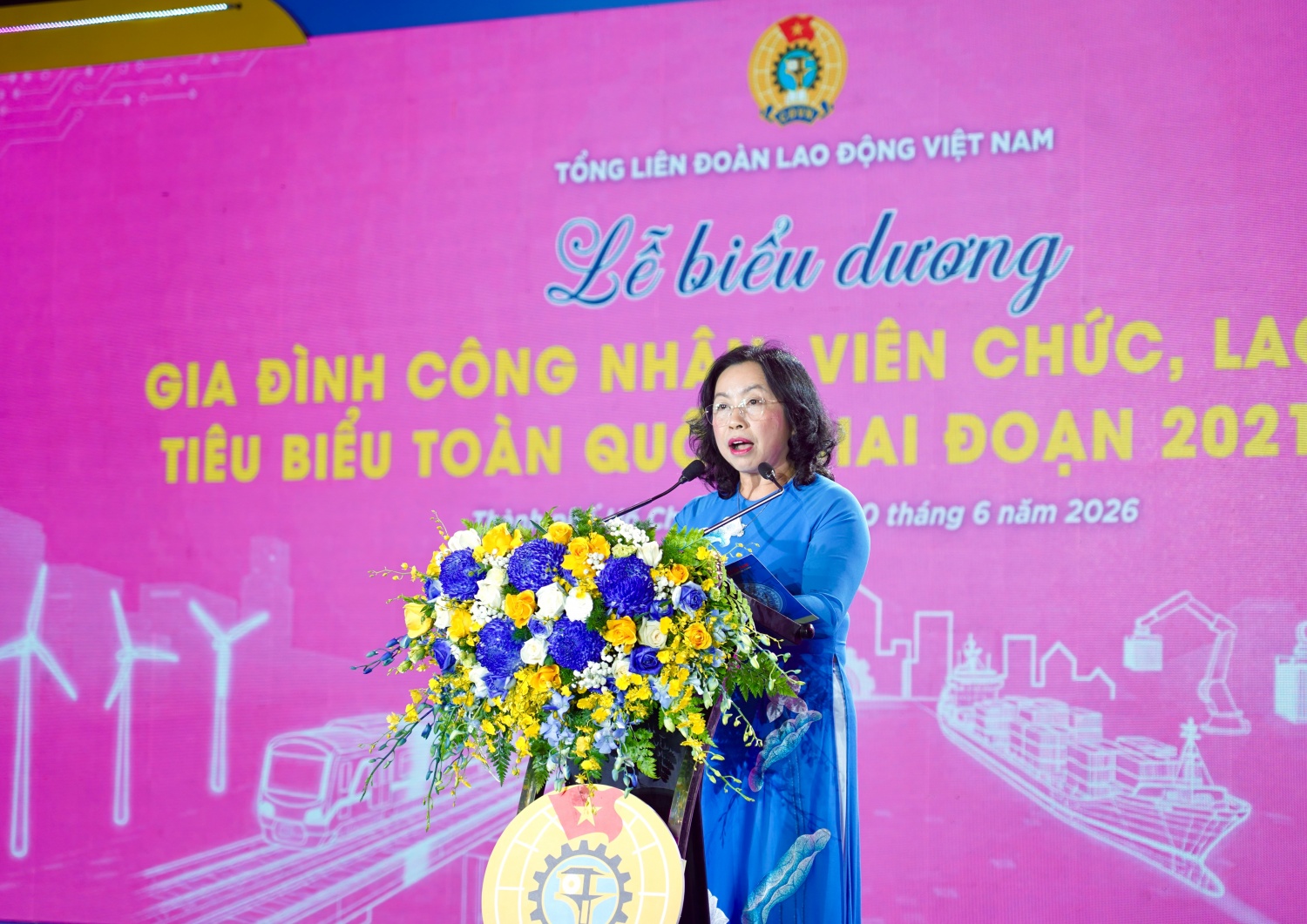 02 gia đình người lao động Petrovietnam được tuyên dương “Gia đình tiêu biểu toàn quốc” Hai gia đình người lao động Petrovietnam được tuyên dương “Gia đình tiêu biểu toàn quốc”