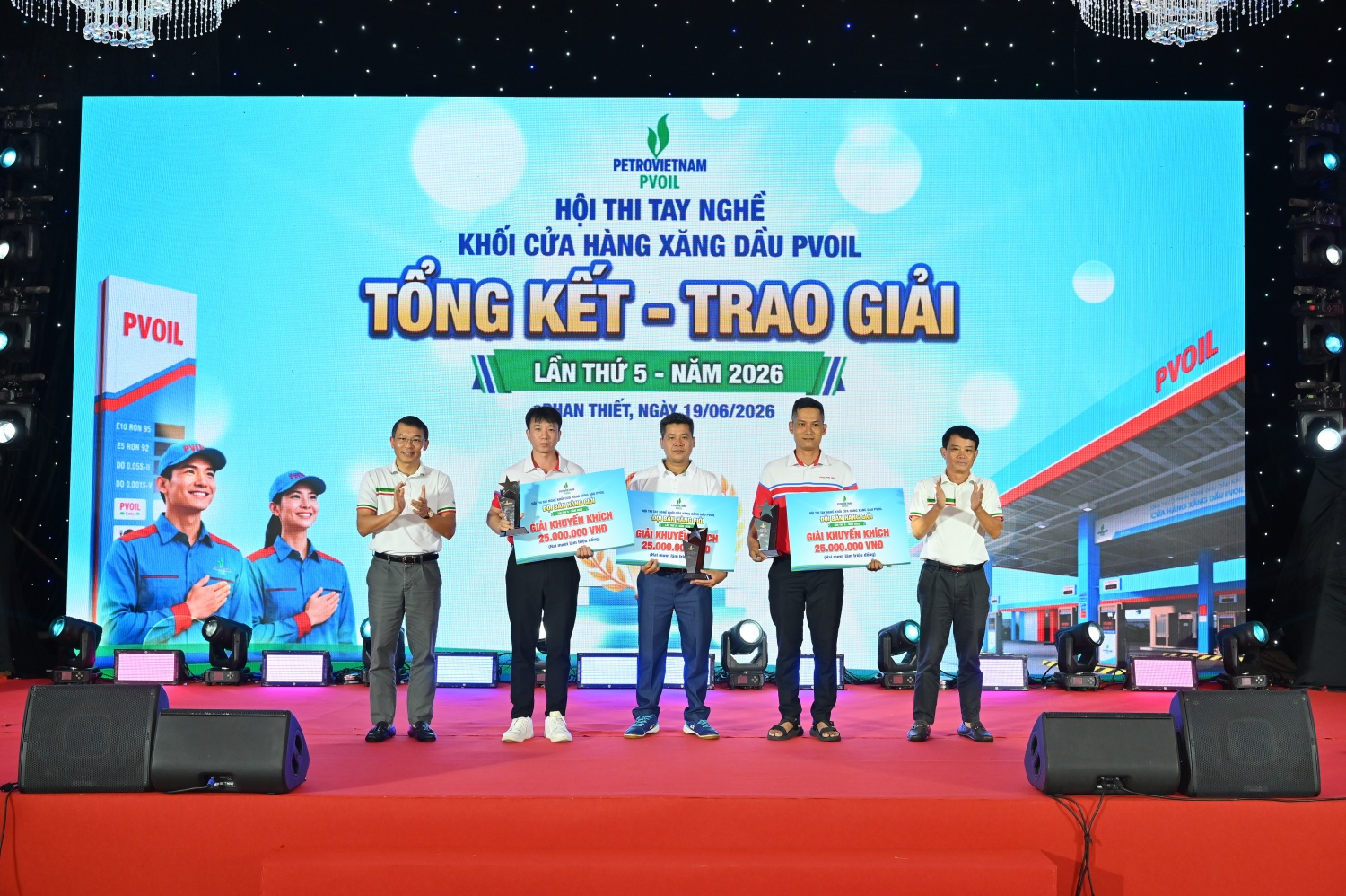 03 Giải Khuyến khích: PVOIL Phú Thọ, PVOIL Phú Yên, PVOIL Hưng Yên 03 Giải Khuyến khích: PVOIL Phú Thọ, PVOIL Phú Yên, PVOIL Hưng Yên