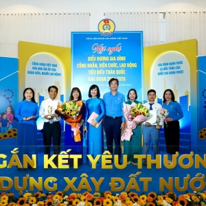 [VIDEO] Hai gia đình người lao động Petrovietnam được tuyên dương “Gia đình tiêu biểu toàn quốc”
