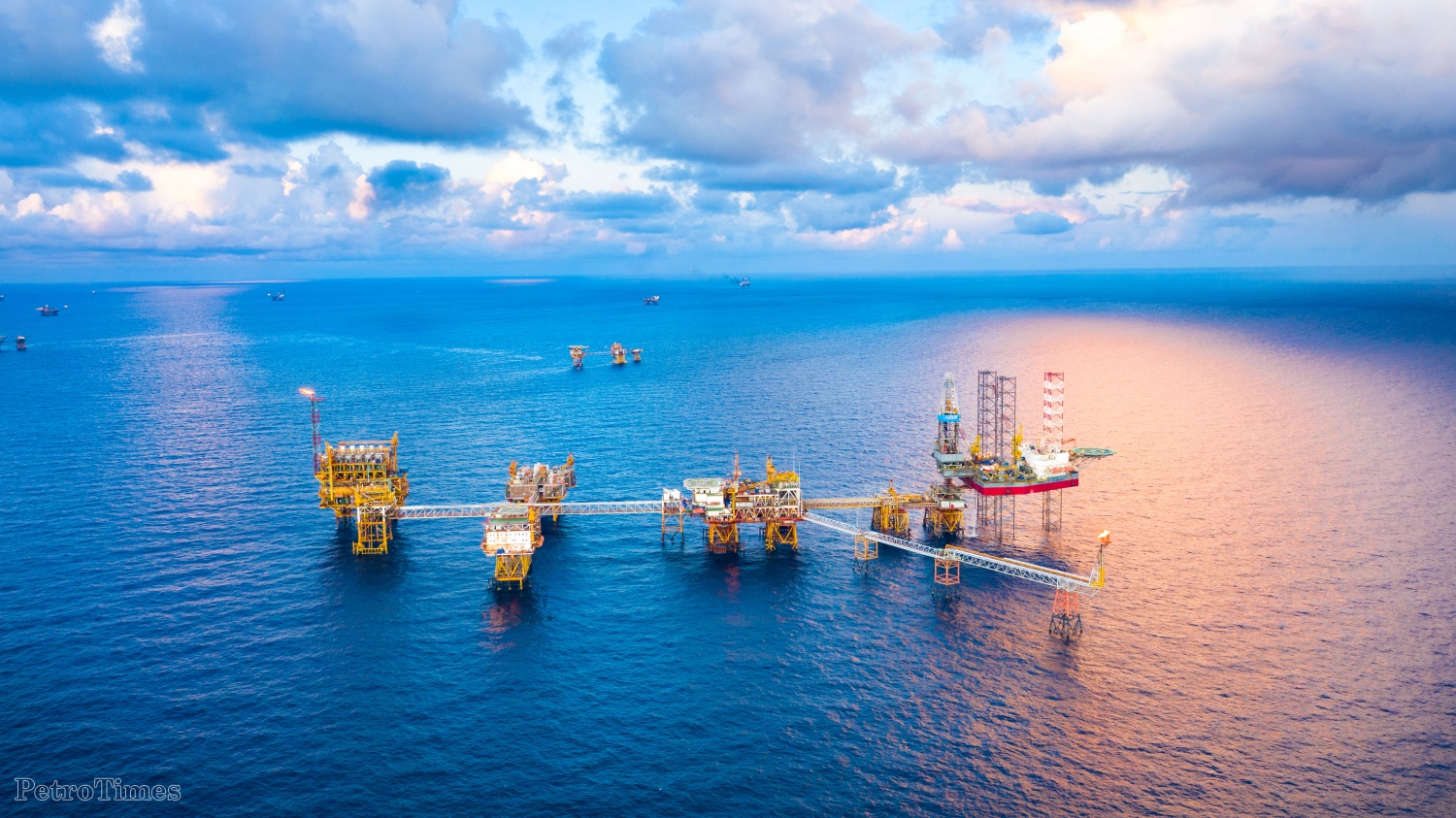 Petrovietnam trong nhịp phát triển mới của TP HCM Petrovietnam trong nhịp phát triển mới của TP HCM