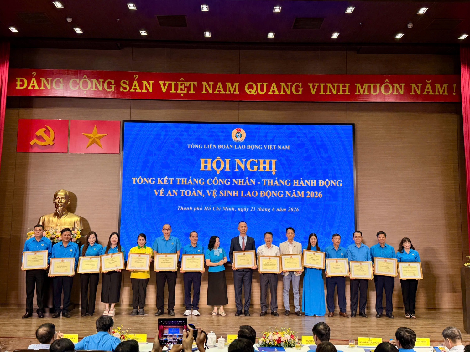 Công đoàn PVCFC ghi dấu ấn tại Tháng Công nhân 2026 với nhiều hoạt động được biểu dương Công đoàn PVCFC ghi dấu ấn tại Tháng Công nhân 2026 với nhiều hoạt động được biểu dương