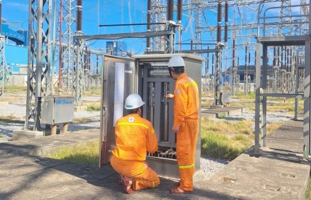 4 mạch 500kV Bắc - Nam cung cấp gần 20% sản lượng điện cho miền Bắc trong cao điểm nắng nóng