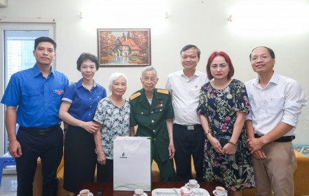 Vĩnh biệt người anh hùng "chặt cánh tay, phá đồn địch"